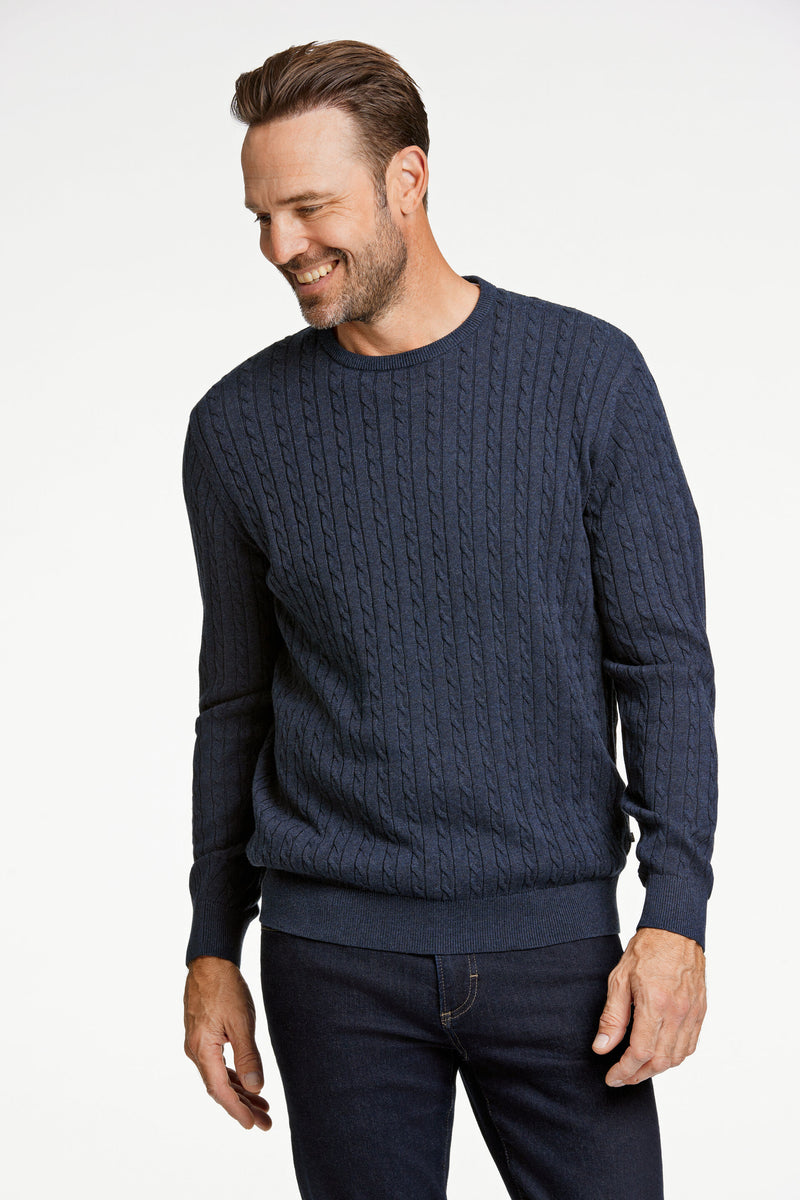 O-neck cable knit