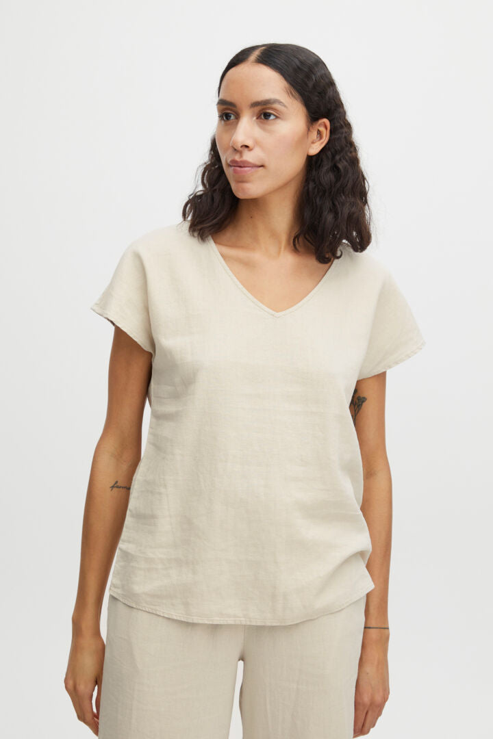 BYFALAKKA VNECK BLOUSE