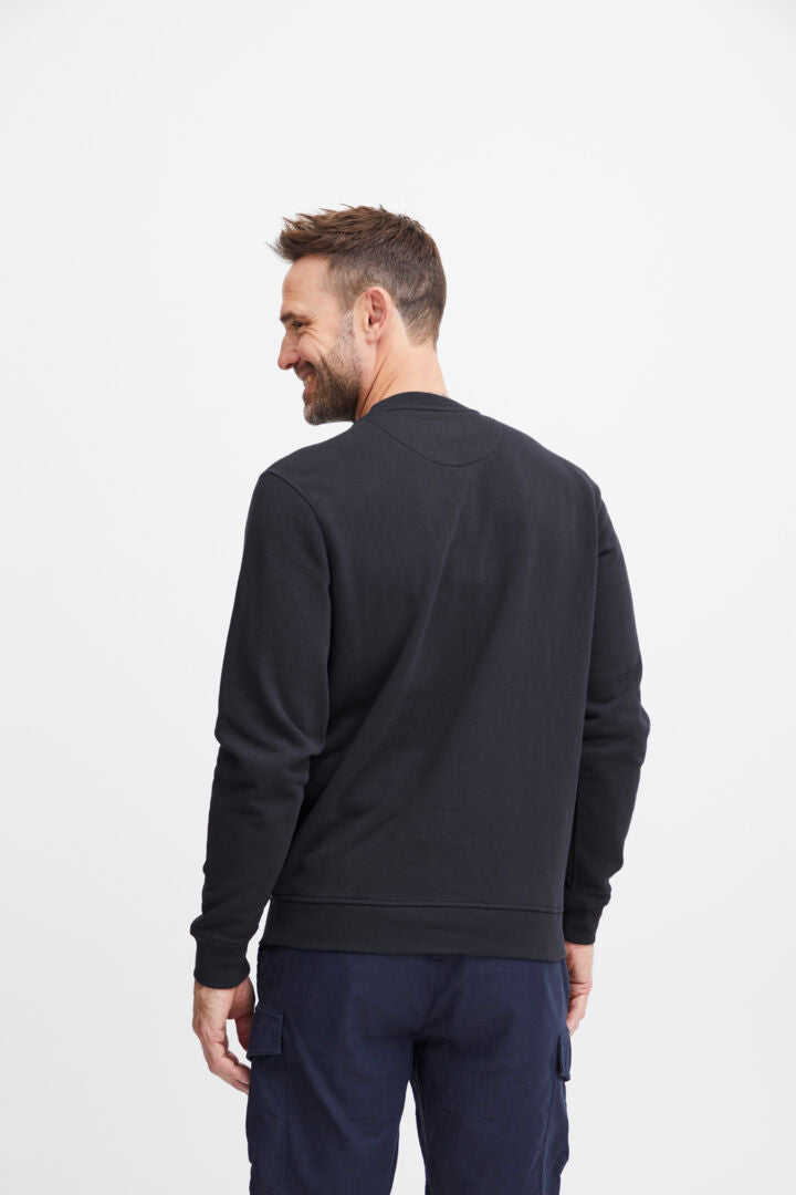 FQWilliam logo crewneck