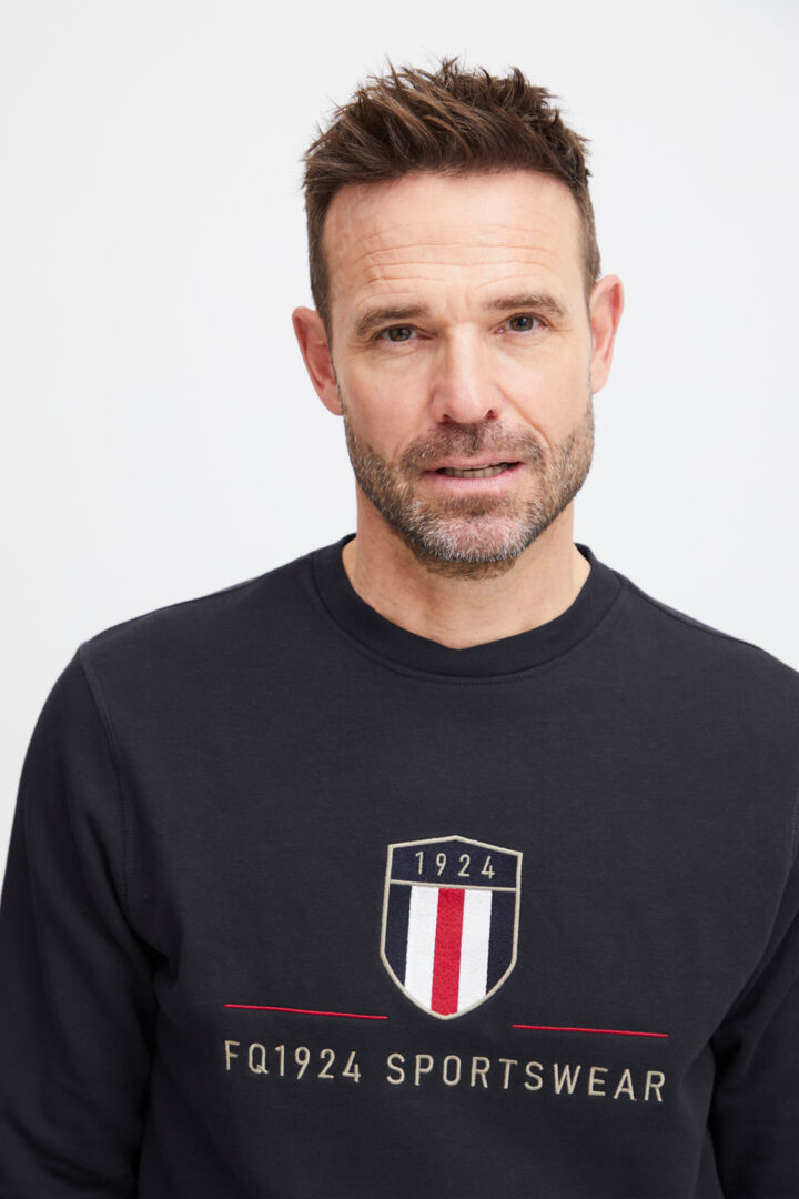 FQWilliam logo crewneck