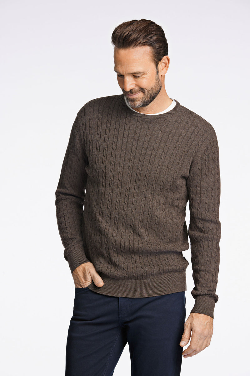 O-neck cable knit