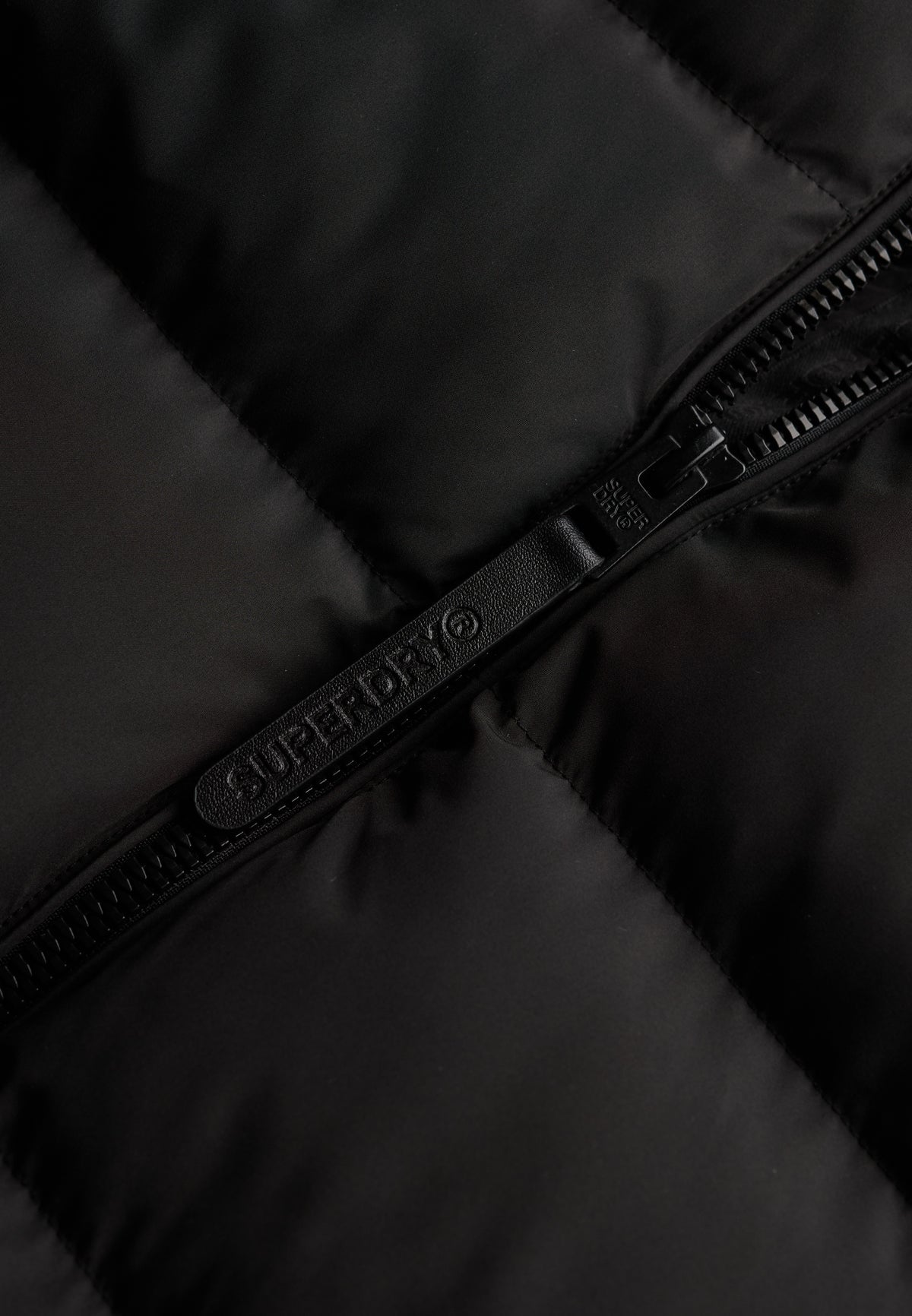 HOODED SPORTS PUFFER JACKET