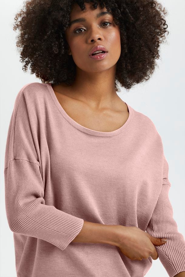 A2561, MilaSZ R-Neck Pullover