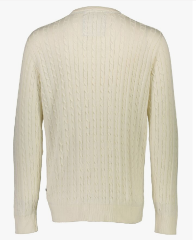 O-neck cable knit